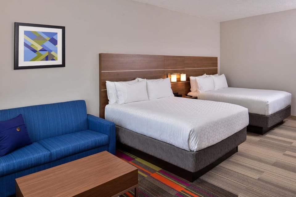 Bed, Living room