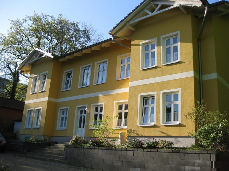 Facade/entrance, View (from property/room), Garden view