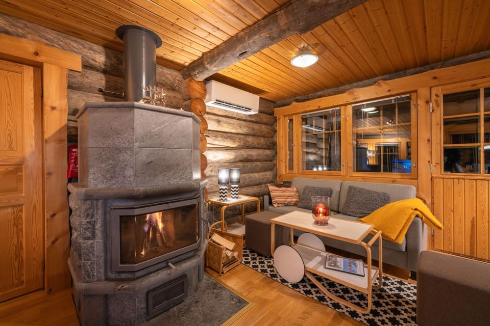 Living room, Seating area, fireplace