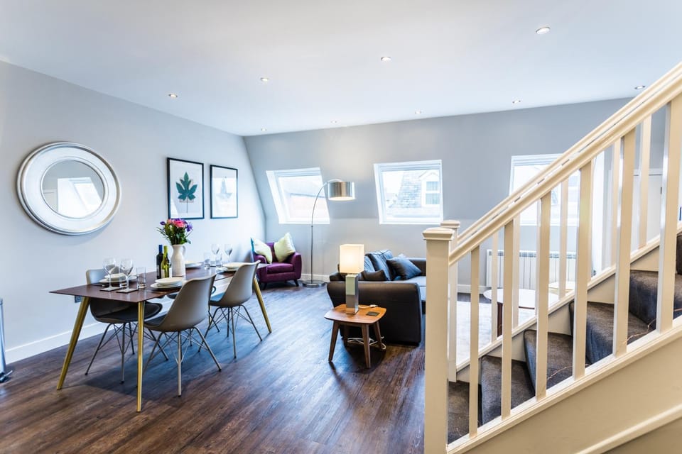 Suite Life Serviced Apartments - Old Town Apartment in Swindon