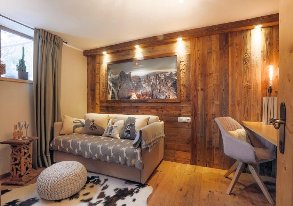 Living room, Bedroom