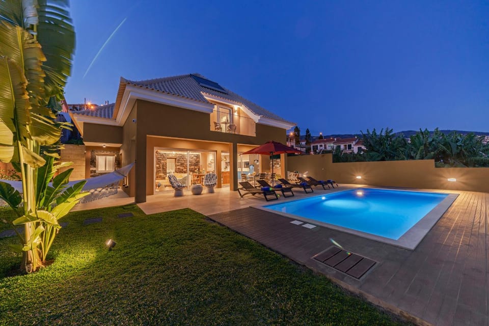 NEW! Villa Alvinho| Lifestyle&Nature | Heated Pool Villa in Funchal