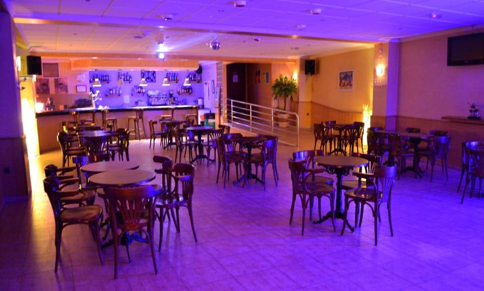Nightclub / DJ