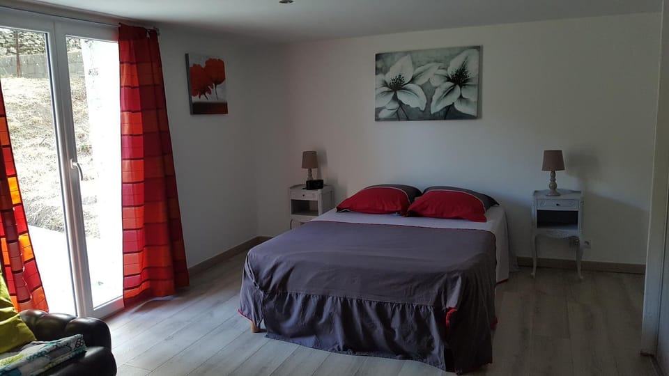 Rez de Villa Apartment in Corsica
