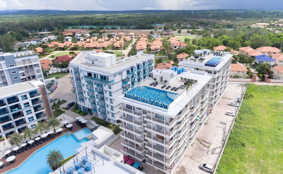 GrandBlue Condo 102 by malai Apartment in Chon Buri Changwat