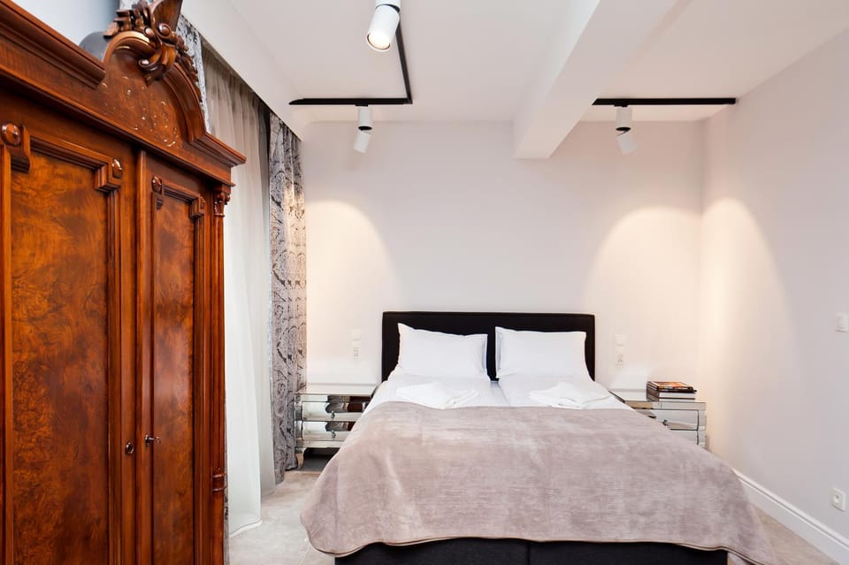 Bed, wardrobe