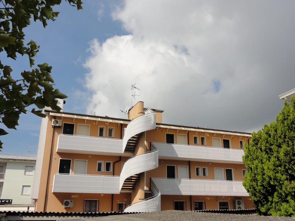 Property building, Facade/entrance, View (from property/room)