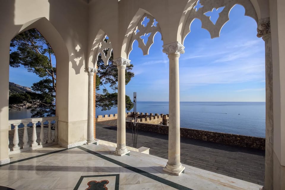 Facade/entrance, View (from property/room)