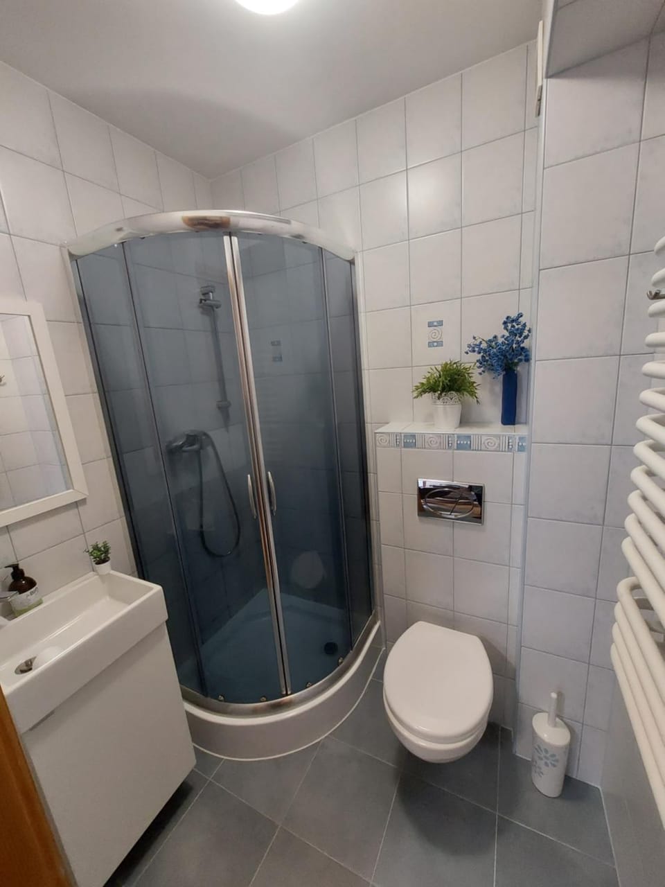 Shower, Bathroom, towels