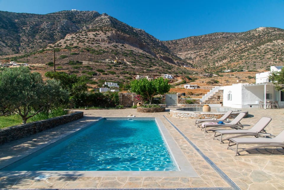 Villa River with pool Apartment in Milos