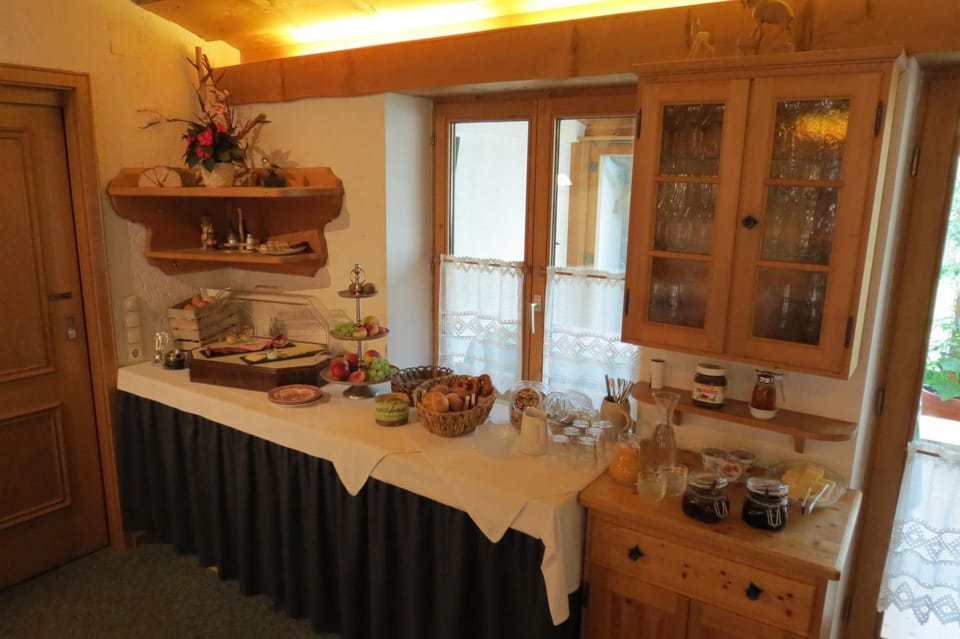 Gästehaus Peter Wiedemann Bed and Breakfast in Tyrol