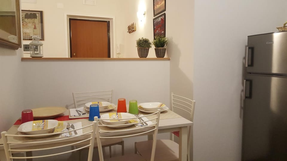 Dining area, Breakfast