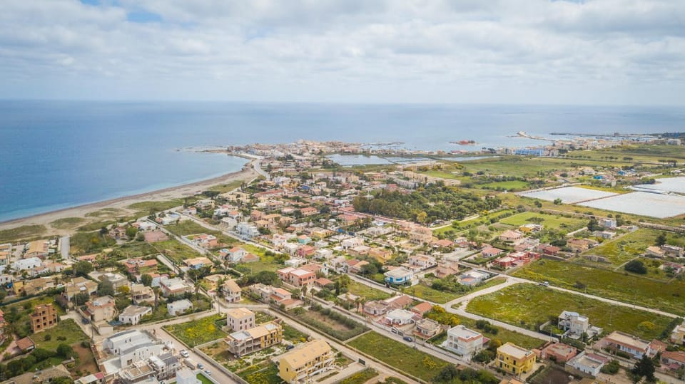 Neighbourhood, Natural landscape, Other, Beach