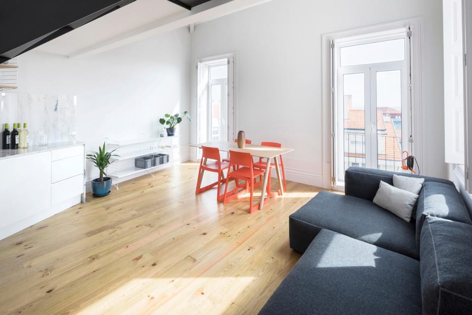 Property building, Kitchen or kitchenette, Living room, Seating area, Dining area