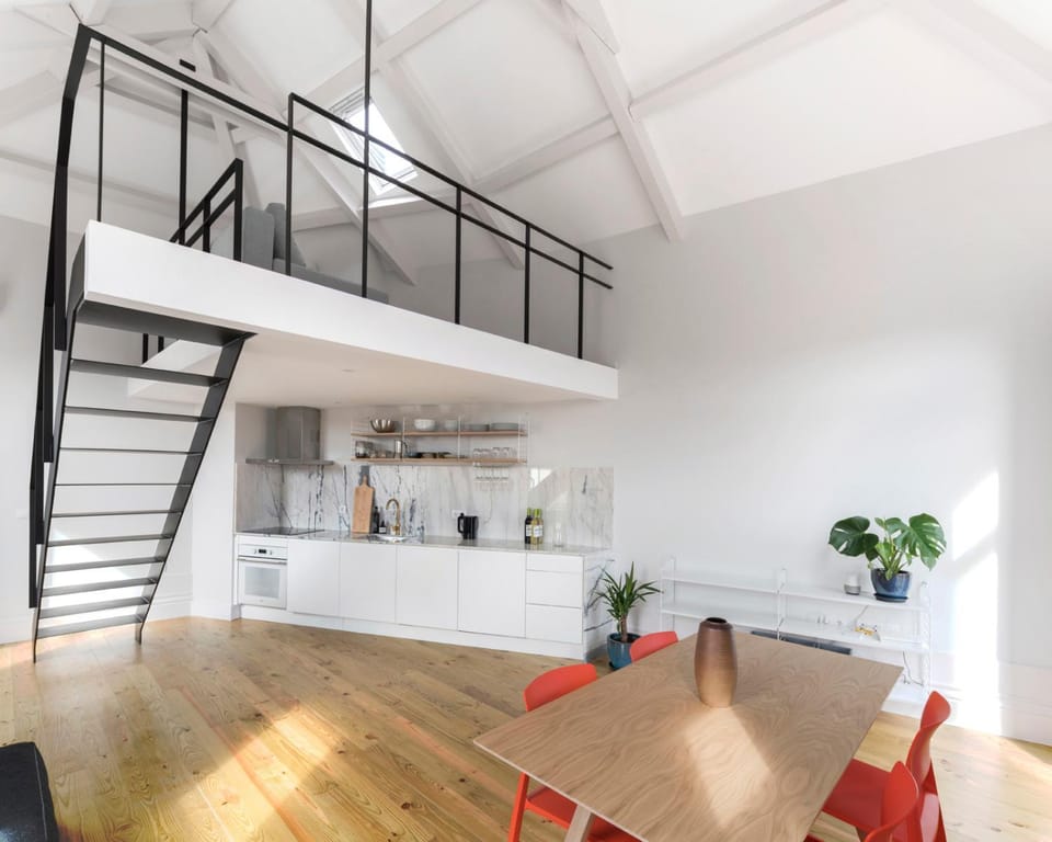 Kitchen or kitchenette, Living room, Seating area, Dining area