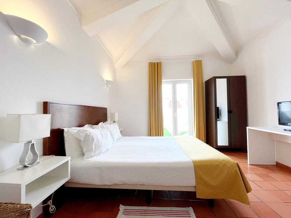 Bed, Decorative detail, Bedroom