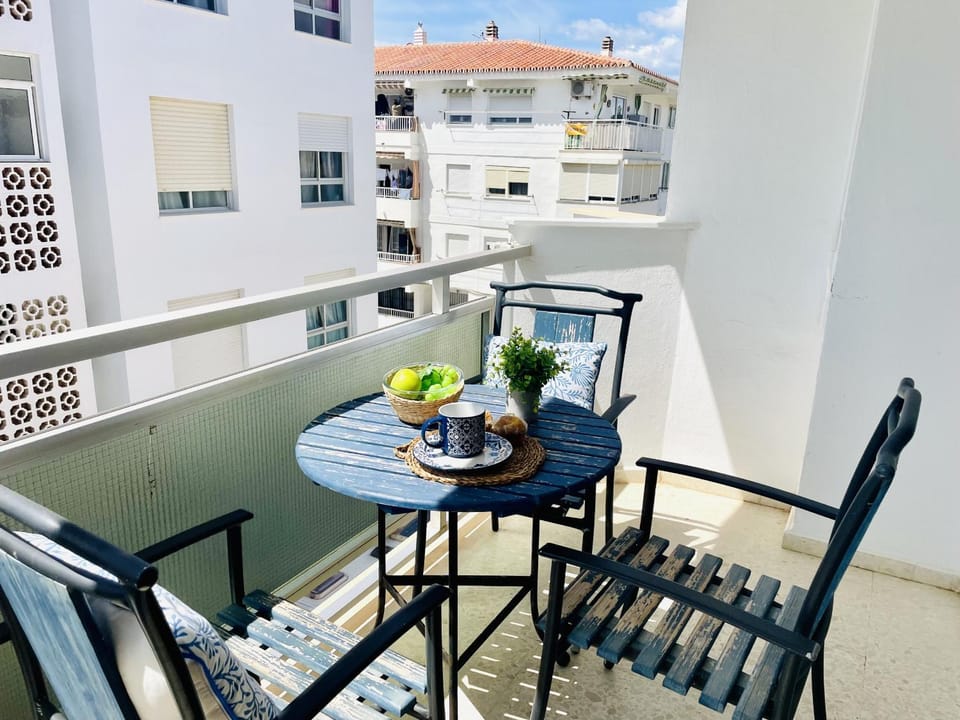 Beach and Family Apartment in Axarquía