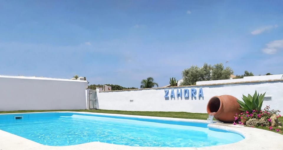 Casa ZAHOMAR con piscina exterior House in La Janda