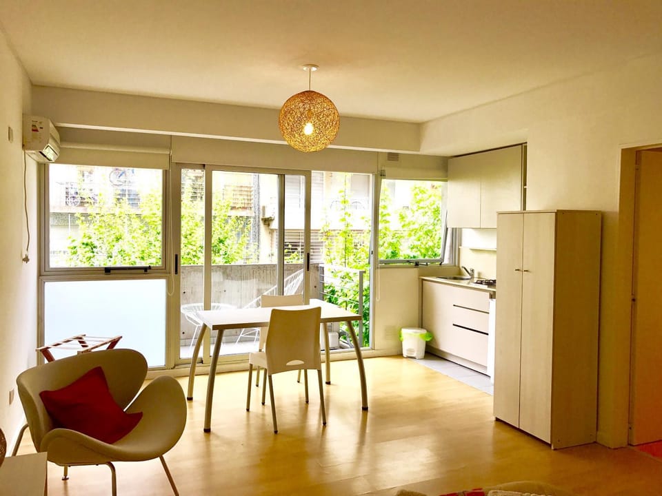 Kitchen or kitchenette, Photo of the whole room, Dining area