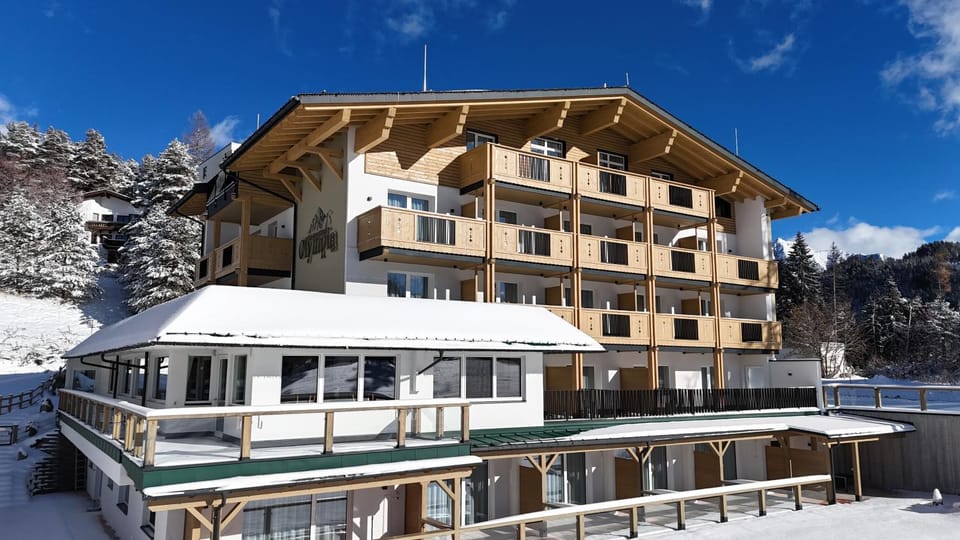 Property building, Winter