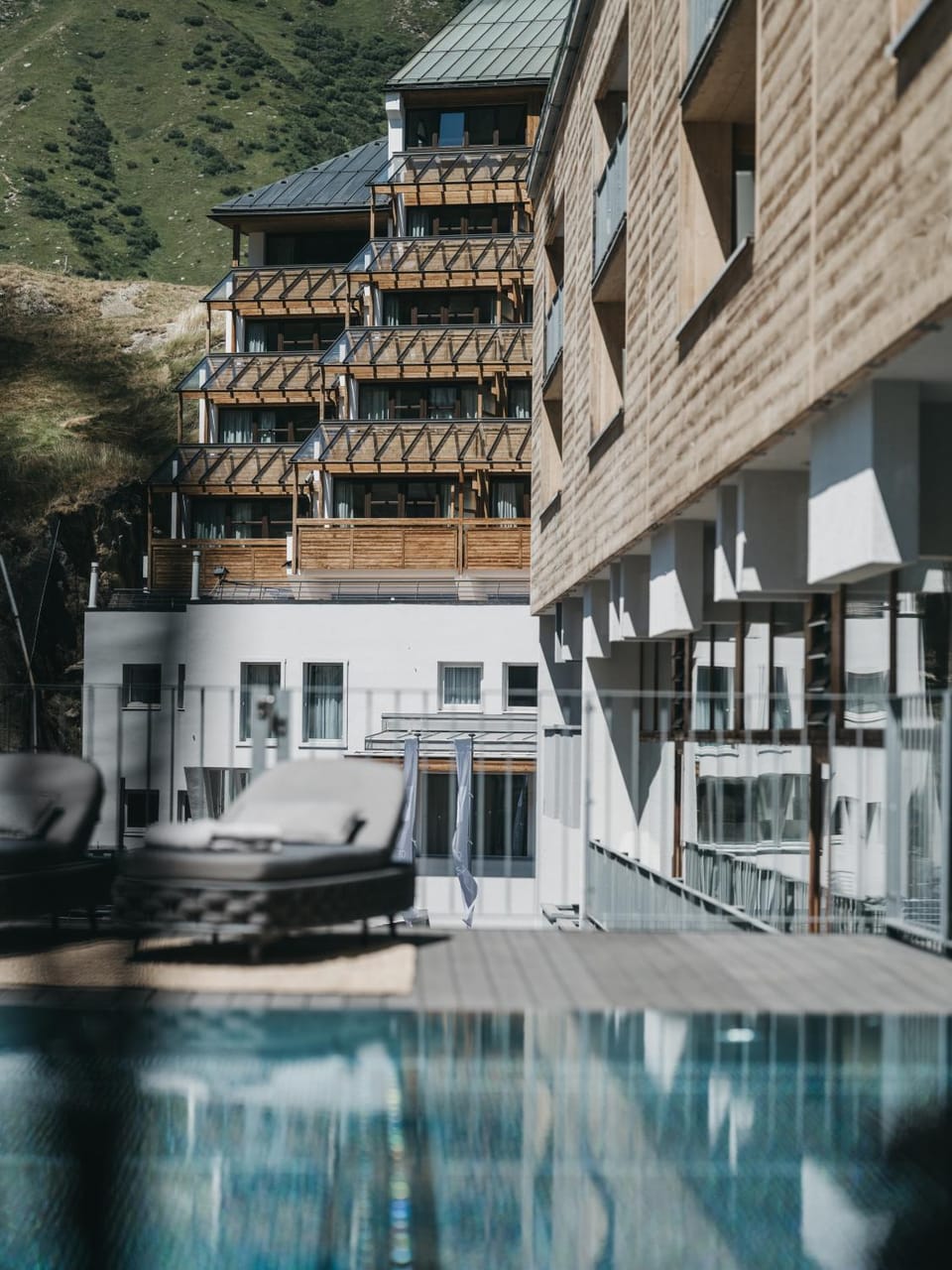 Property building, Pool view