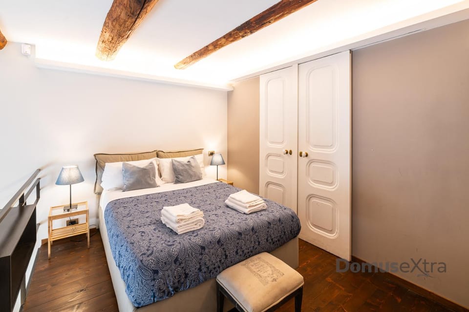 Bed, Photo of the whole room, Bedroom, towels, wardrobe