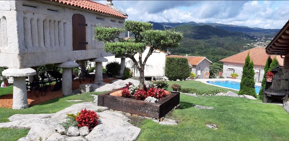 Garden, Swimming pool