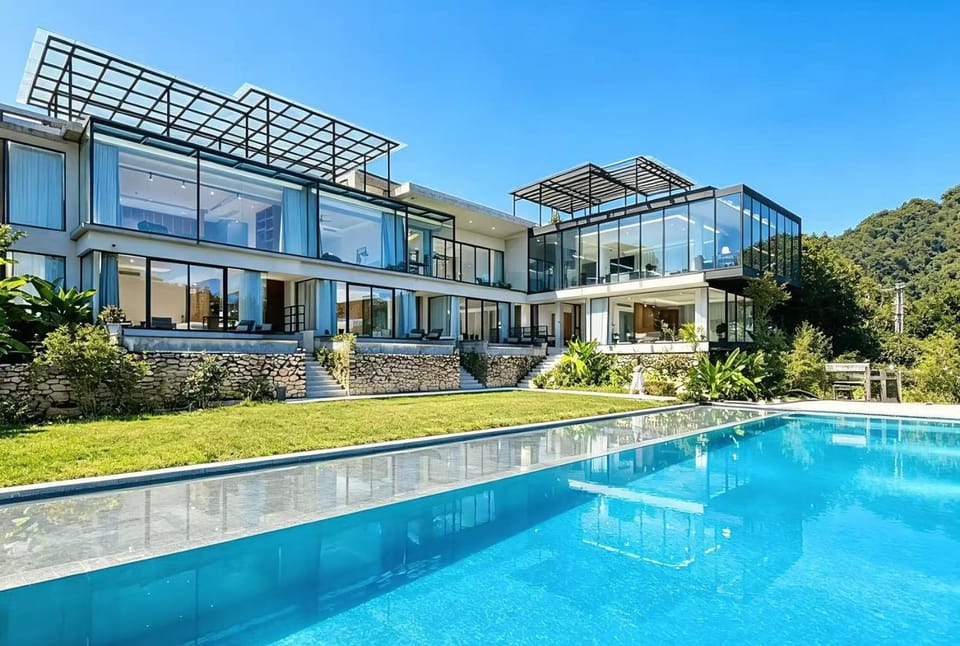 Property building, Swimming pool