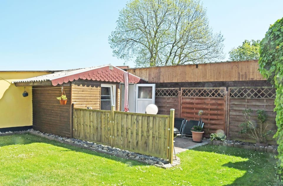 Property building, Garden