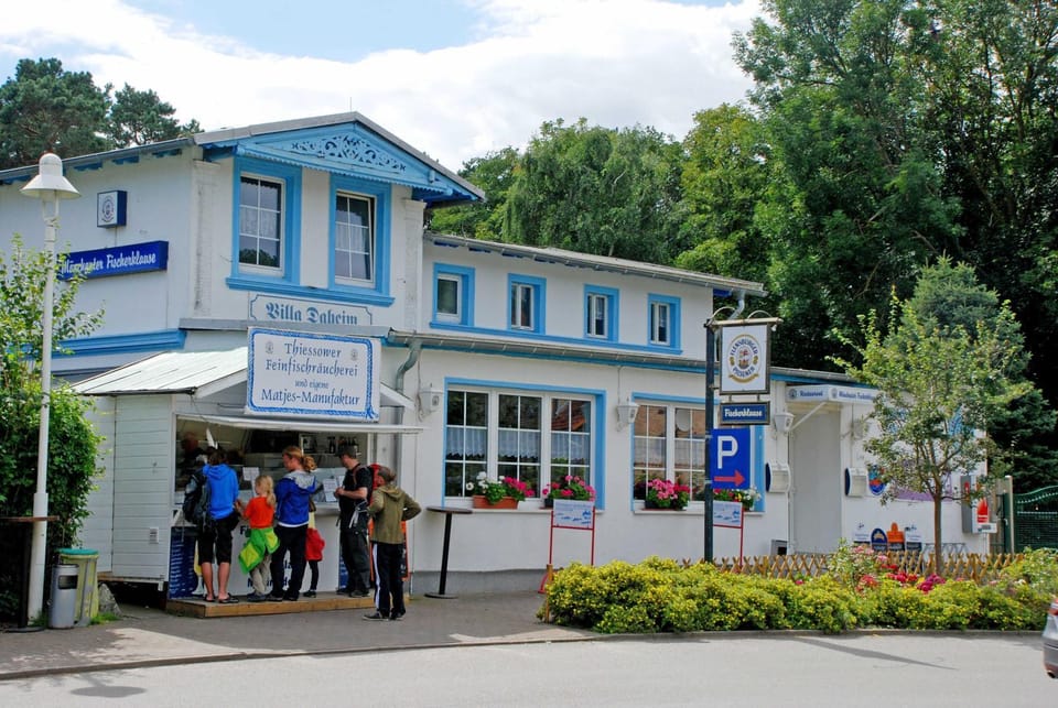 Restaurant/places to eat