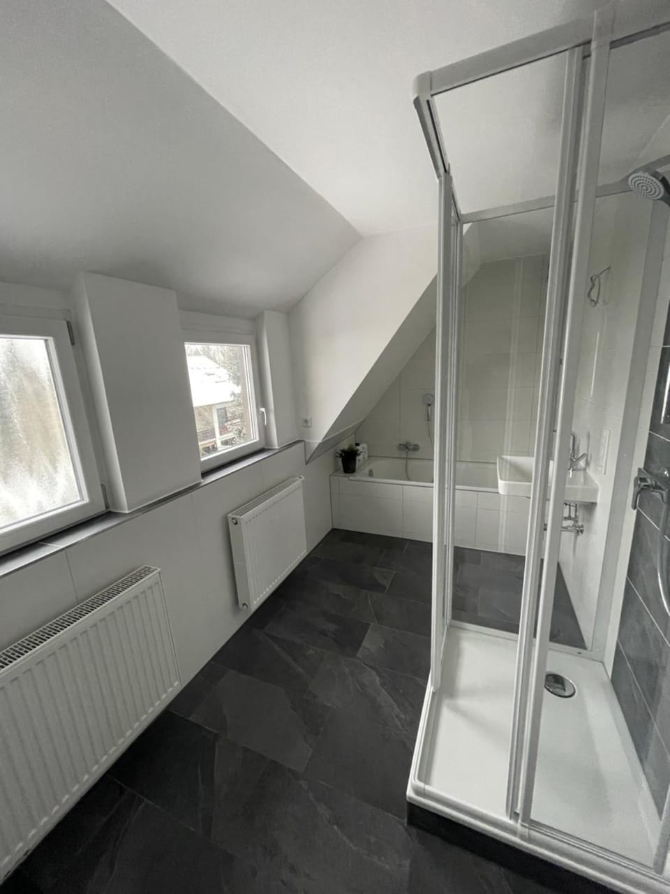 Shower, Toilet, Bathroom, Bath