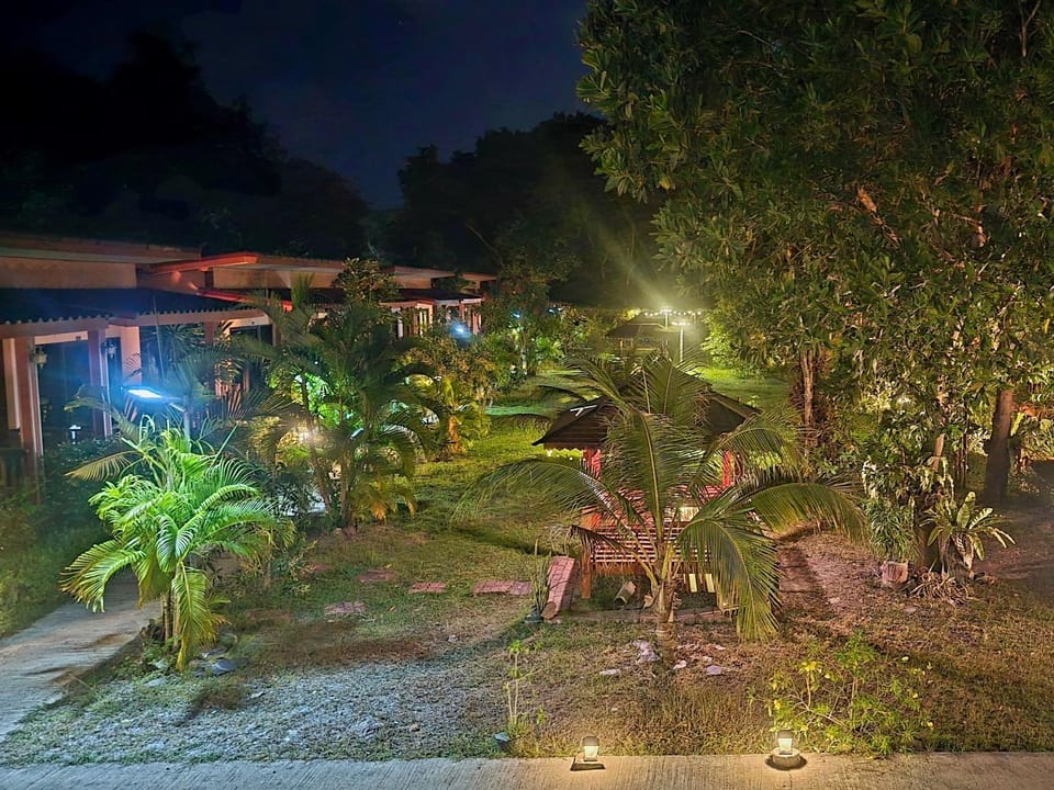 Toongyoong Longbeach Resort SHA Plus Resort in Sala Dan