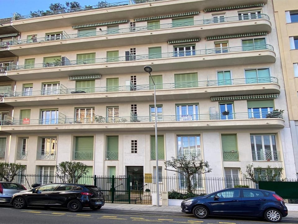 Property building, Facade/entrance