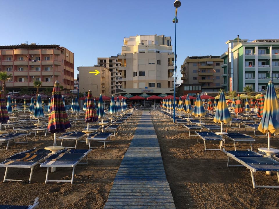 Neighbourhood, Beach