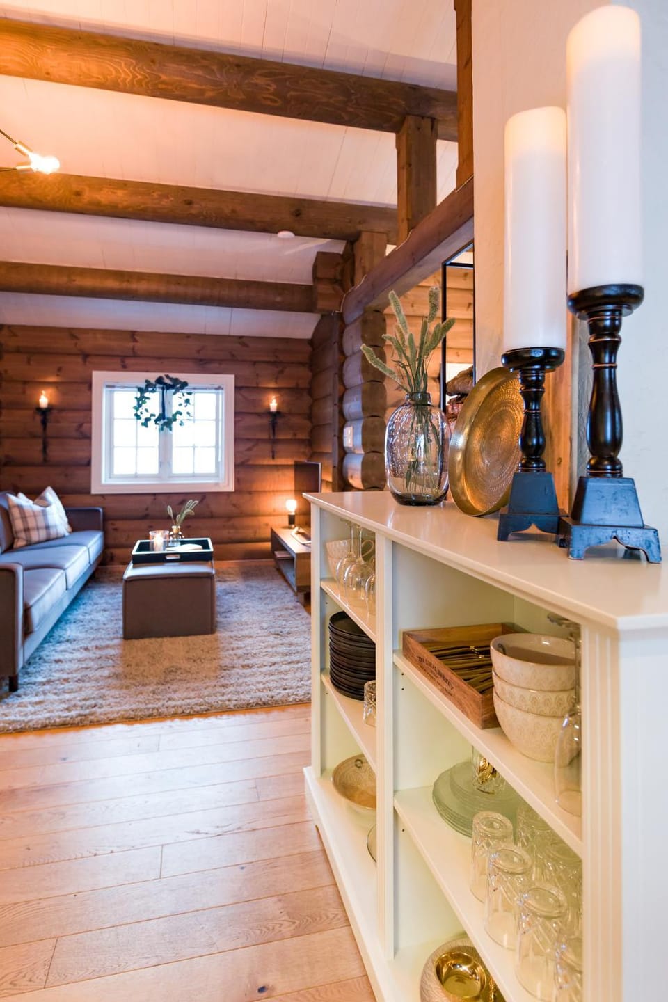 Kitchen or kitchenette, Seating area