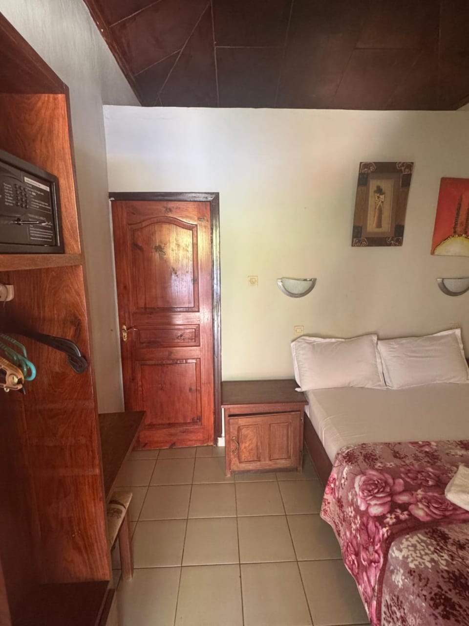 Patta Patta Guest House Bed and Breakfast in Senegal