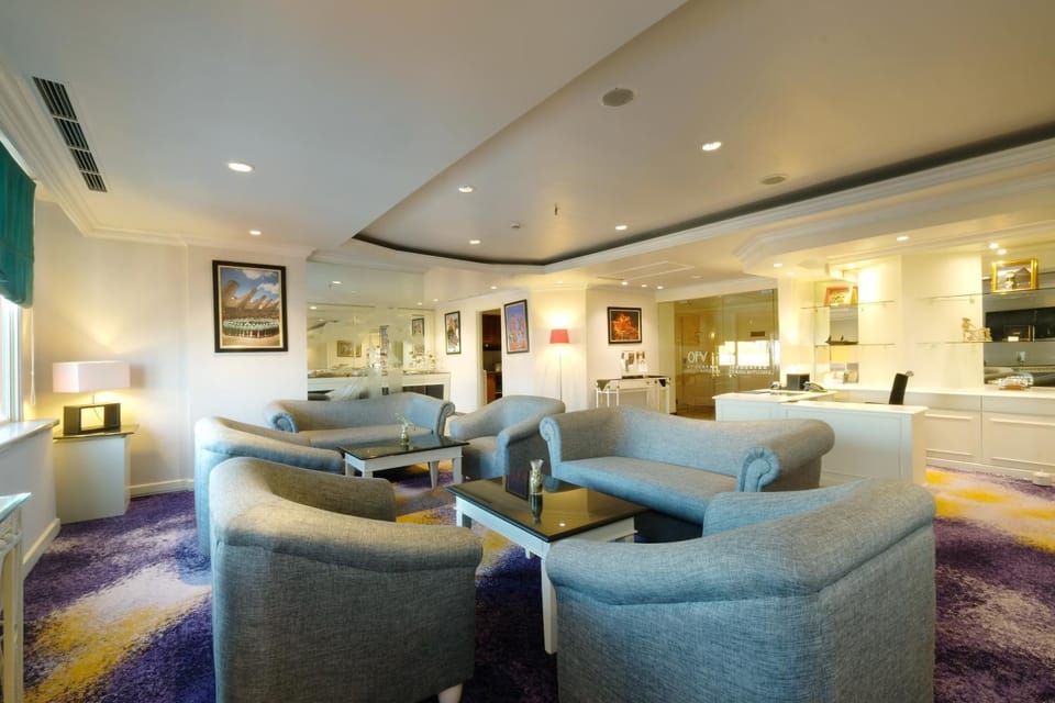 Lounge or bar