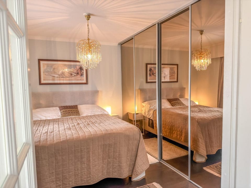 Bed, Photo of the whole room, Bedroom, wardrobe