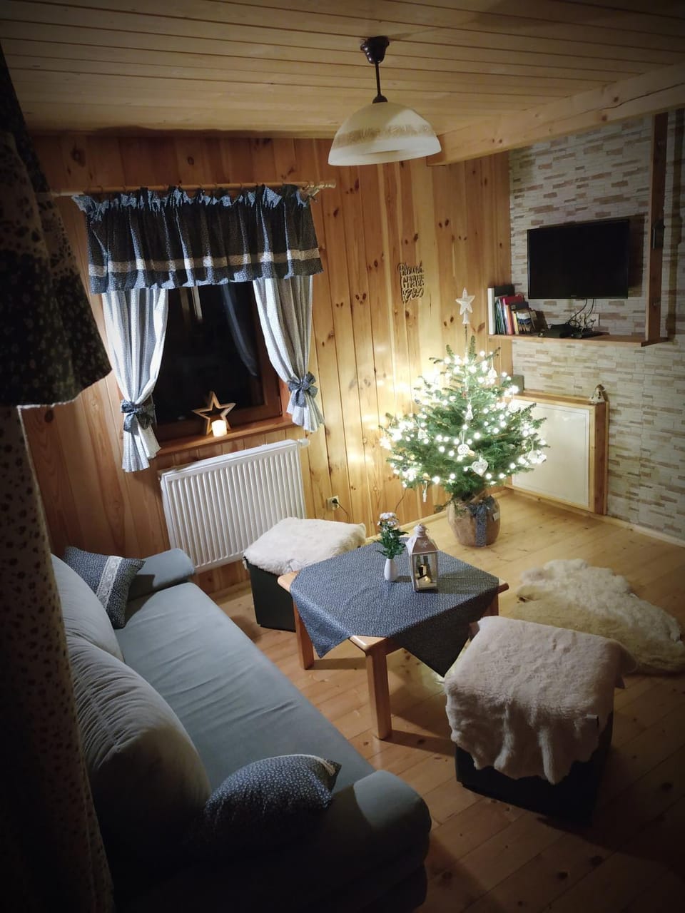 Winter, Living room, Seating area