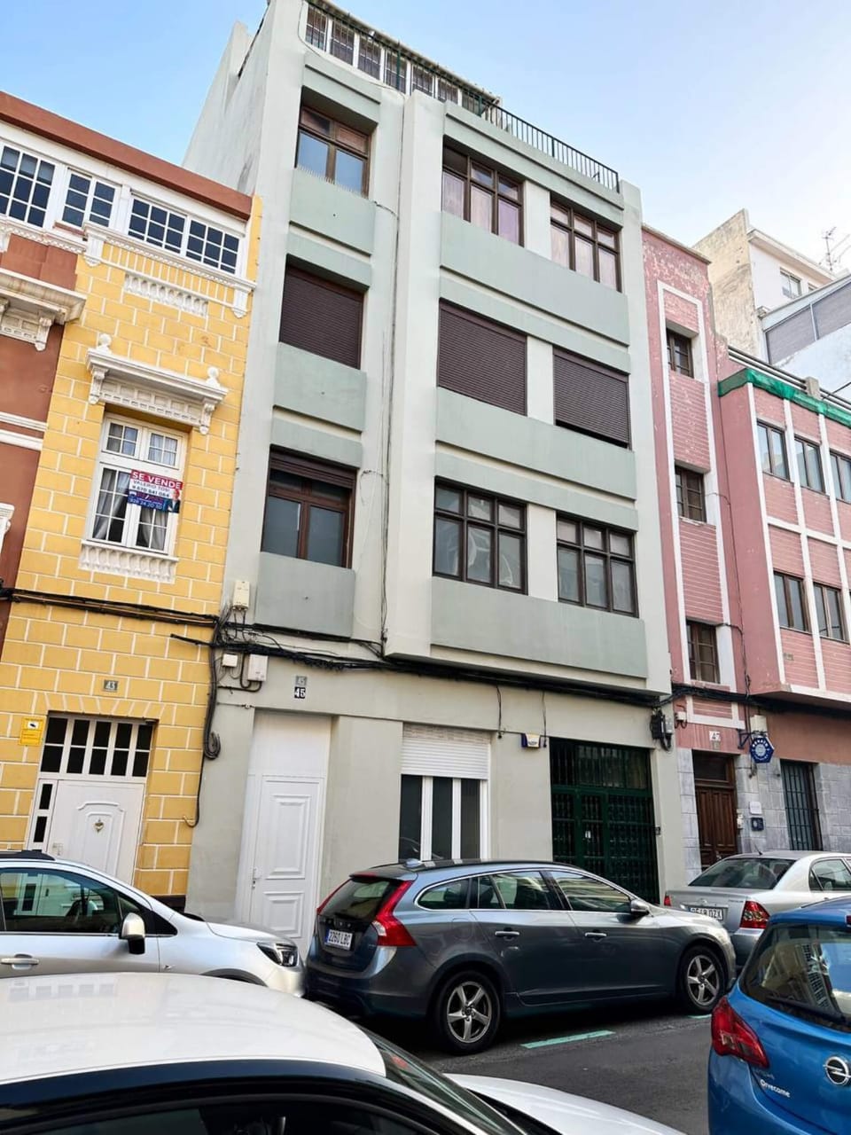 Facade/entrance