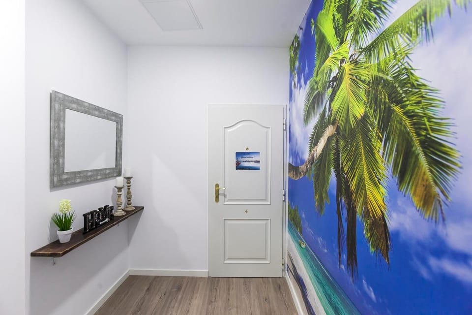 Lobby or reception, Internal: Not applicable to any particular room