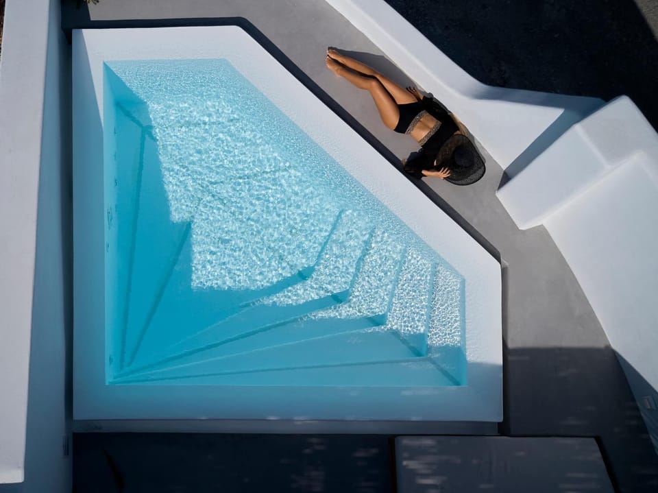 Balcony/Terrace, Pool view, Swimming pool, Time of day