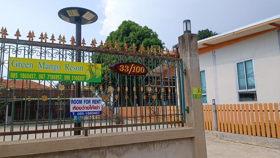 Green Mango Resort Bed and Breakfast in Pattaya City