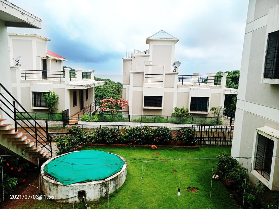 Garden, Garden view