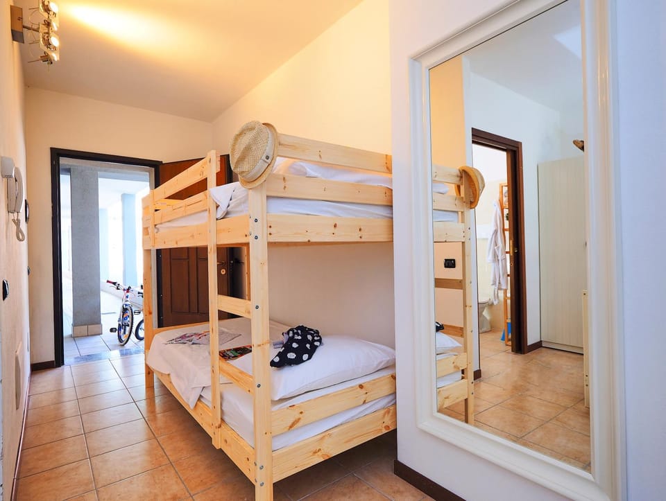 bunk bed
