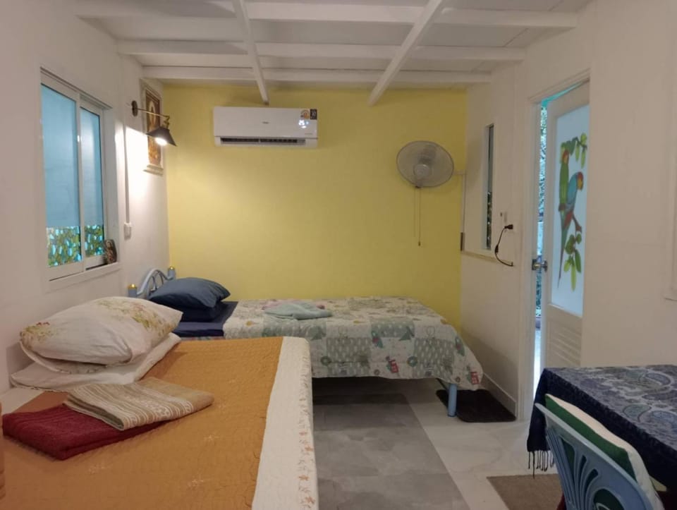 Young and Beautiful Bed and Breakfast in Bangkok