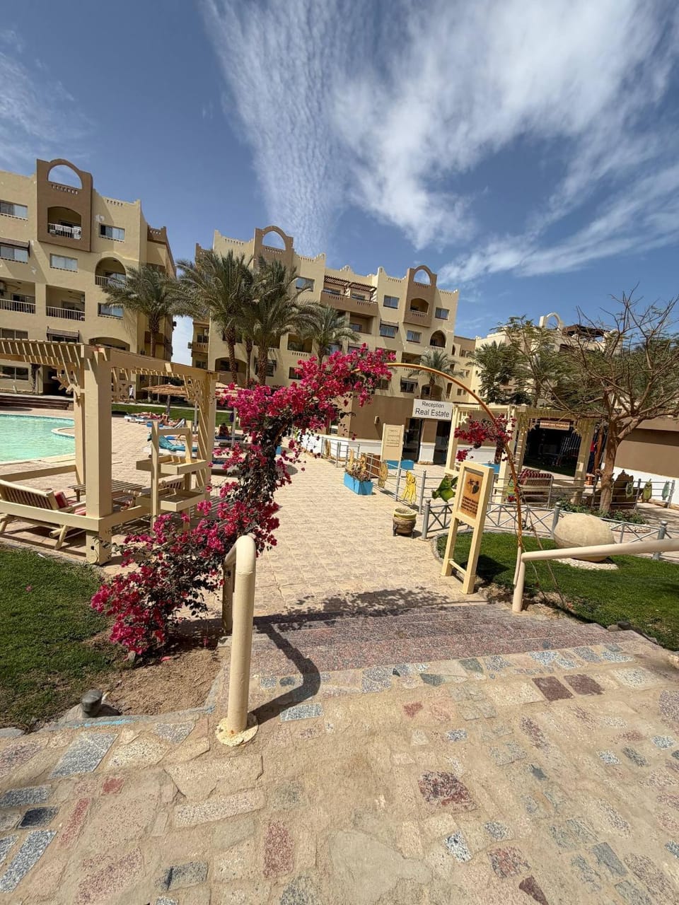 Karma Hotel Studio with beach and pools-foreign guests only Apartment in Hurghada
