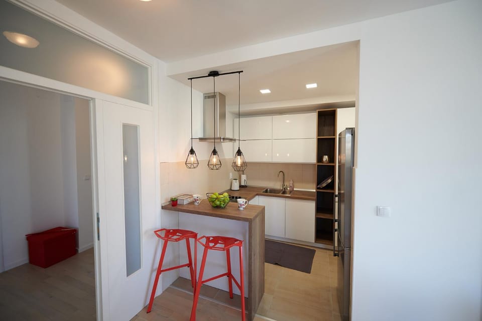 Coffee/tea facilities, Kitchen or kitchenette, Dining area