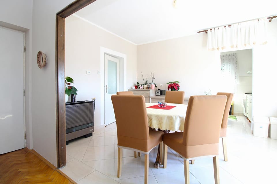 Apartments Ivanka 1056 Apartment in Pula