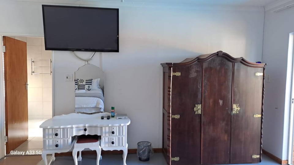 The Golden Grape B&B Bed and Breakfast in Western Cape